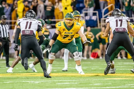 Mason Miller blocking