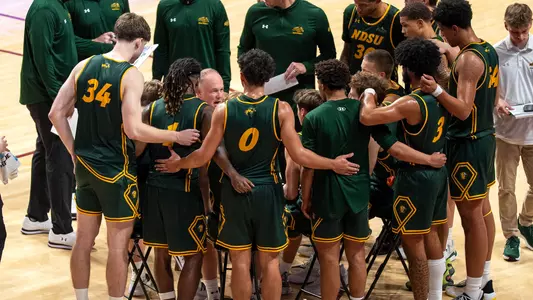 NDSU MBB team huddle