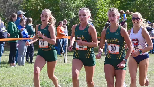 Jenna DeBates, Logan Harz, Mia Hoffmann