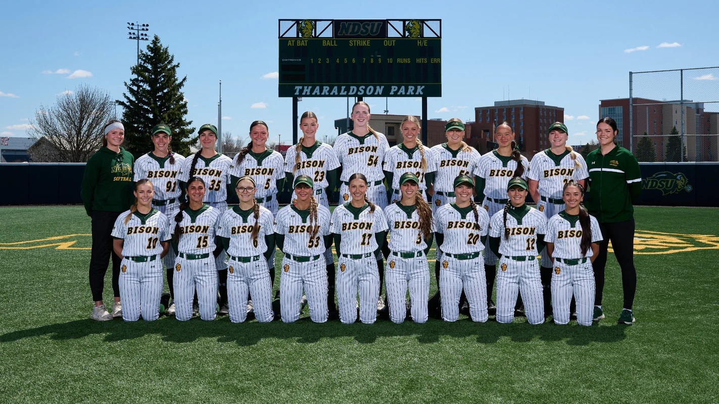 2026 Softball Team Photo