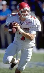 Billy Volek threw for<br>199 yards and three<br>touchdowns Saturday.