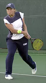 Junior Simone Jardim rallied for a 3-6, 6-0, 6-0 win in the Bulldog's 4-3 upset of South Alabama.