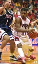 Damon Jackson scores a game-high 32 points and grabs 11 rebounds. (File Photo)