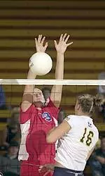 Senior middle blocker Carrie Hartt was a force at the net this week as the Bulldogs posted four-game victories over Boise State and UTEP. Hartt collected 19 blocks, including six block solos, and averaged 2.38 blocks per game while hitting .339 in the two WAC matches.