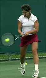 Chloe Carlotti won her eighth dual match without a loss with a straight-set victory on Monday.