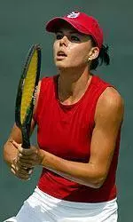 No. 76-ranked Lucia Tallo went 1-1 on her first day of play at the Riviera/ITA All-American Championships.