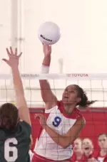 Sophomore outside hitter Tuli Peters posted a double-double in the three-game road loss to No. 2 Hawai'i. She collected 13 kills, 12 digs and four blocks while hitting .345 against the Rainbow Wahine.