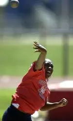 Women's highlights included sophomore La'Sha Hill (Oakland, Calif.) qualifying for NCAA Regionals with a career-high toss of 47-1.75/14.37m in the shot put.