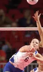 Senior All-America outside hitter Kristen Fenton saw 20/20 in the Bulldogs' four-game win over Kentucky. Fenton posted match-highs in kills (22) and digs (20) as Fresno State improved to 3-0 on the year.