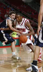 Donovan Morris, who is averaging 10.0 points at home, has made 15 3-pointers in his last seven games and is shooting 41.1 percentage (15-34).