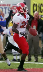 Fresno State running back Wendell Mathis (22) scores on a 6-yard touchdown run in the first quarter. (AP Photo/Mark Humphrey)