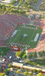 ReadFresno and the Bulldogs team up to support children's literacy.