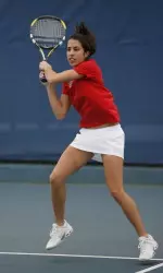 Freshman Melanie Gloria won in straight sets over Harvards Eva Wang, Monday in Los Angeles.