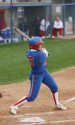 Freshman Robin Mackin was honored today with her first Xbox Live WAC Hitter of the Week award. On the season, this is her sixth weekly conference honor as she also has been a five-time pitcher of the week recipient.