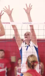 Alisha McKee led the Bulldogs in blocks (3) in Fresno State's three-game loss at No. 14 USC.