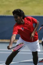 Sophomore Tejesvi Veerepalli advanced to the consolation semifinals after two wins on Saturday.