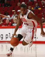 Women's basketball player LaShaunte Stephens will host her team for Thanksgiving dinner.