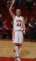 Jenny Thigpin finished with a double-double, socring 13 points and grabbing 12 rebounds.