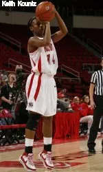 LaShaunt Stephens had 15 points and five rebounds against Hawai'i on Thursday.
