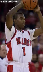 Ladd provides a spark off the bench and averages 8.5 ppg and 3.1 rpg while leading the team with by hitting 84.4% of his free throws.