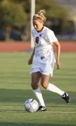 Midfielder Laura Dodd scored her first goal of the season against Hawai'i.