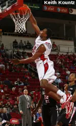 Greg Smith scored 21 points in the Bulldogs' first game against the Cougars since 1999.