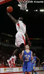Tim Steed slammed down a pair of late dunks to send Fresno State to a 75-62 victory to start WAC play in style.