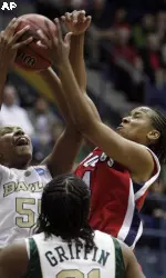 Fresno State's Jaleesa Ross, right, and Baylor's Morghan Medlock fight for a rebound.