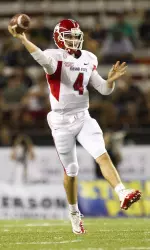 Derek Carr threw two TDs at Hawai'i