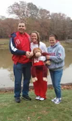 Crazy Monkey spent the week with Taylor Thompson and met her parents.