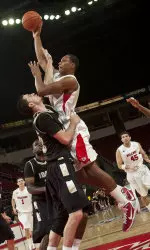 Greg Smith scored 23 points and had a career-high 14 rebounds to lead the Dogs.