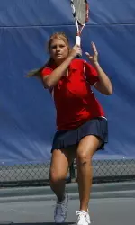 Laura Pola went 2-0 in singles today.