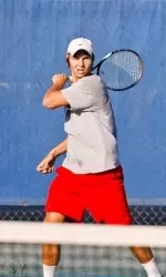 Nick Papac eanred a victory in singles over Hawai'i.