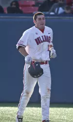 Sophomore Austin Wynns gave the Dogs the lead with his first career home run.