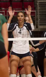 Junior Lauren Albertson recorded a team-high seven blocks in the 'Dogs 3-2 loss to San Diego State.