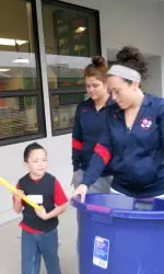 Lacrosse volunteers at Herndon-Barstow Elementary school.