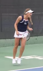Bianca Modoc wins match point at No. 5