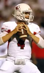 Quarterback Derek Carr (4) prepares to throw a pass against Rutgers in the second quarter.