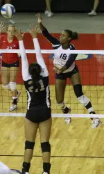 Junior Zana Bowens claimed the first +20-kill efforts of her career opening weekend of 2013 vs. Rice (21) and Santa Clara (20).