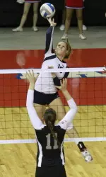 Senior middle blocker Maci Murdock's 15 kills was a season high by one and her fourth double-digit tally this fall.