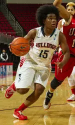 Senior guard Shauqunna Collins notched her first career double-double scoring 12 points and grabbing 10 rebounds.