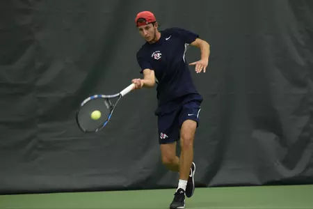 Pech and Gong travel to Saint Mary's Invitational Image
