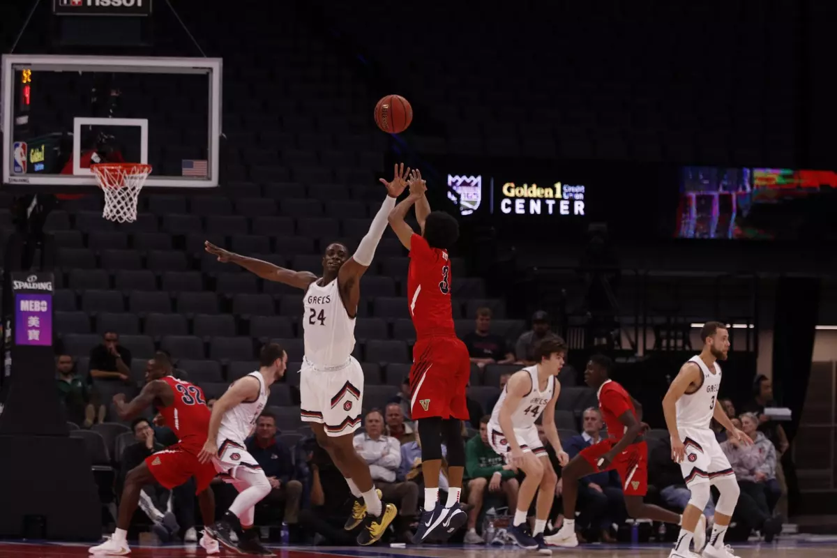 Jarred Hyder shooting vs. Saint Mary's at Golden1 Center