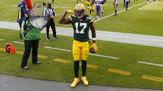NFL: Minnesota Vikings at Green Bay Packers