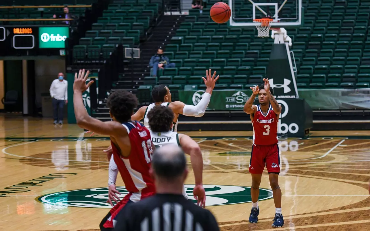 Isaiah Hill assist to Orlando Robinson at CSU (Game 1)