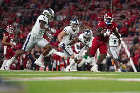 Oct 23, 2021; Fresno, California, USA; Fresno State Bulldogs running back Jordan Mims (7) runs the ball against the Nevada Wolf Pack in the third quarter.