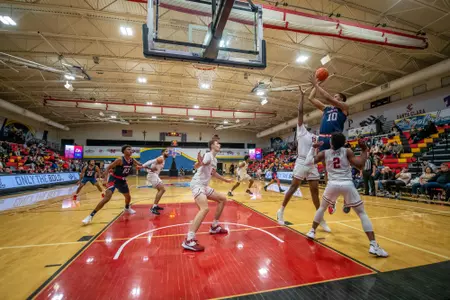 Orlando Robinson, baseline jumper, vs. Santa Clara