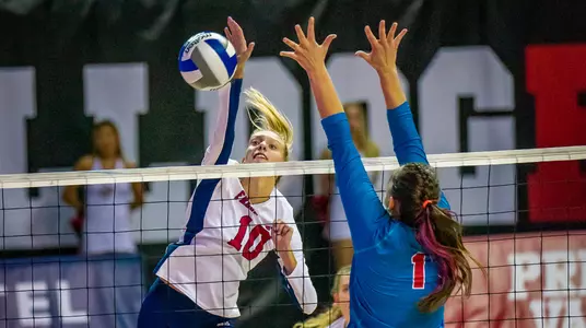 Grace Doyle goes for a kill vs. UNM