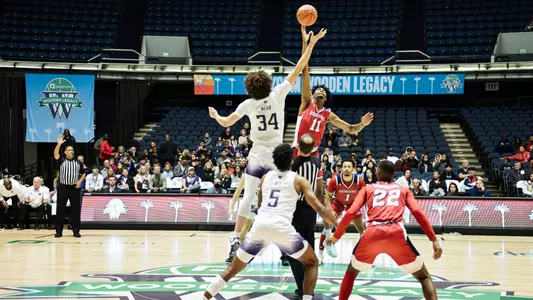 Anaheim, CA - November 23, 2022 - Anaheim Convention Center: XXXXX (XX) of the Fresno State University Bulldogs / University of Washington Huskies during the 2022 Paycom Wooden Legacy.(Photo by Kohjiro Kinno / ESPN Images)