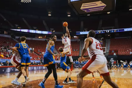 Jordan Campbell game winning floater in round one of the 2022 Mountain West Tournament